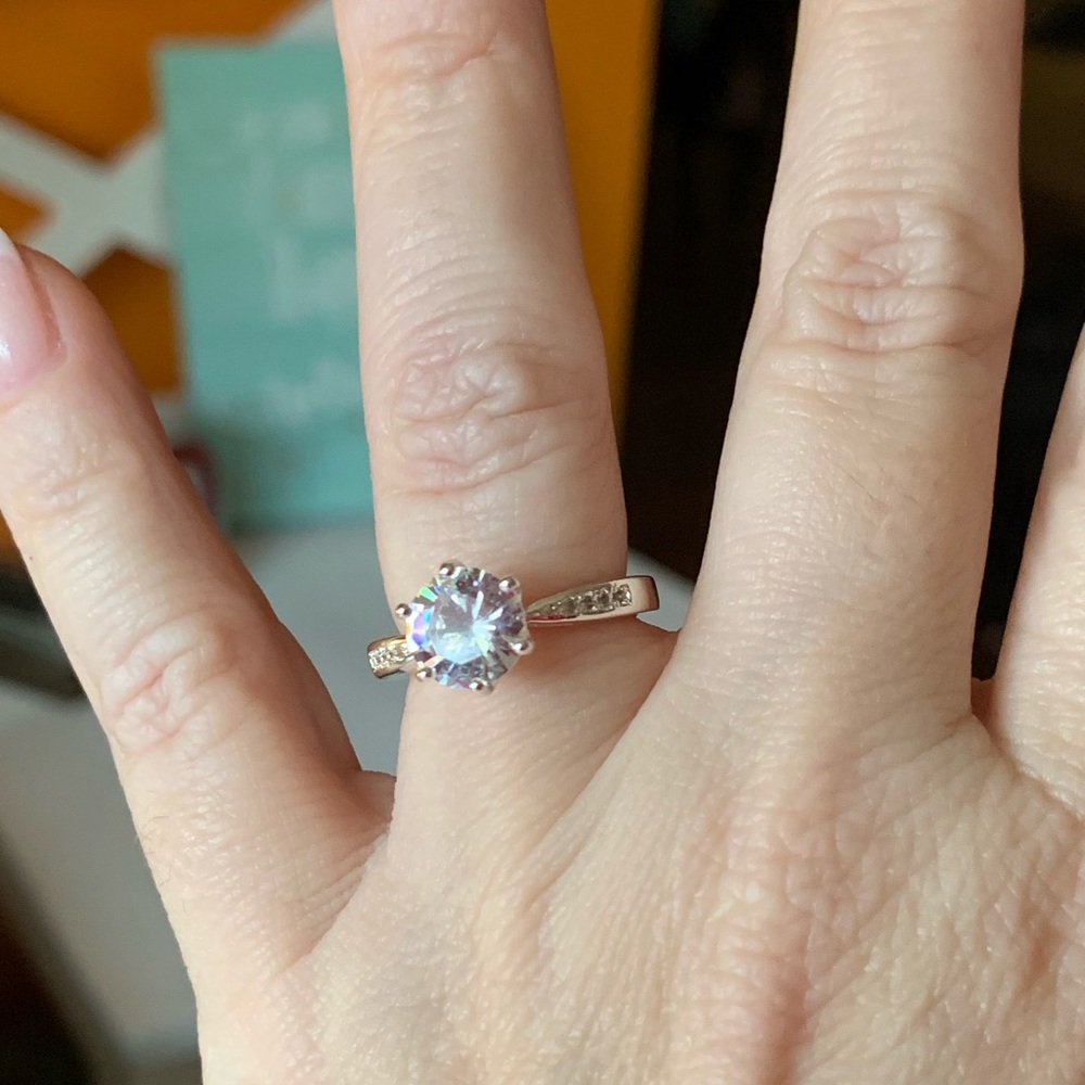 Brilliant Moissanite sterling silver ring! NWOT! - Picture 8 of 8